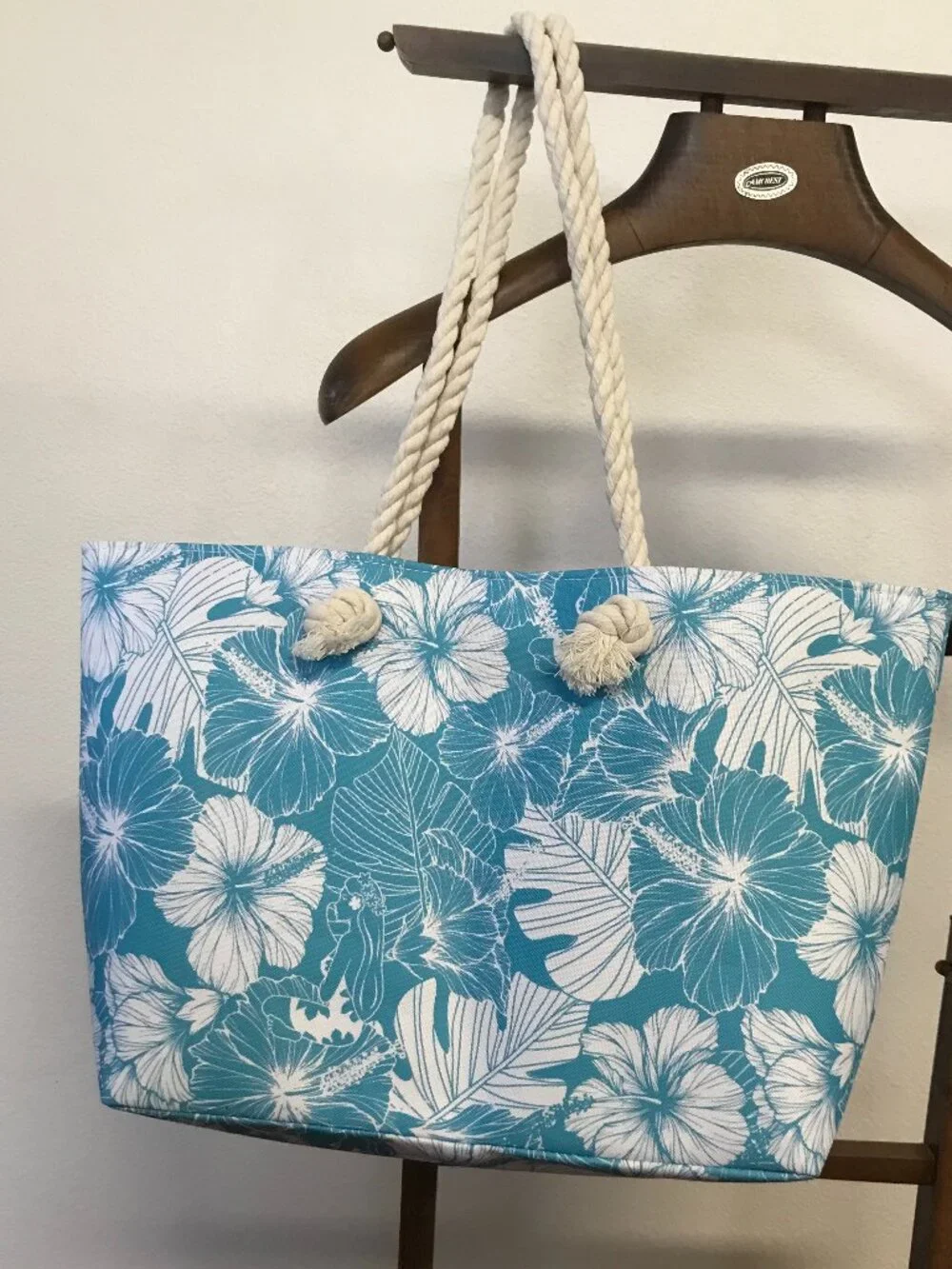 NWT Hinano Tahiti Blue Tropical Floral Beach Tote Bag Rope Handles Magnetic Snap